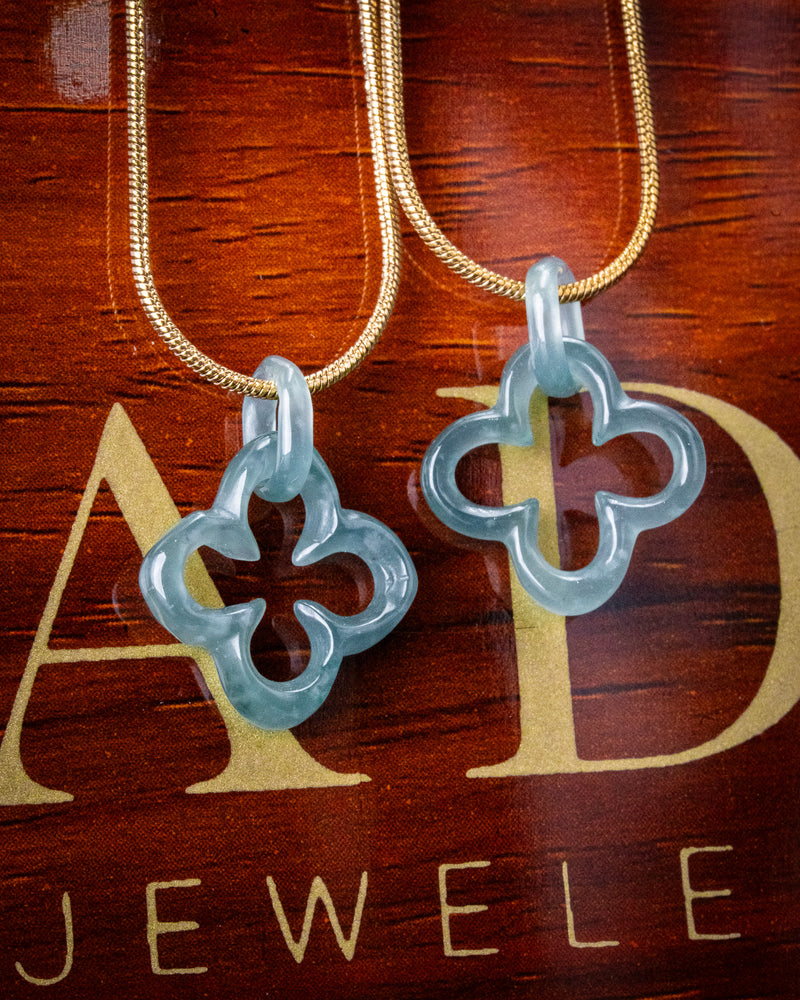 Micro Clover Link Jade Pendant